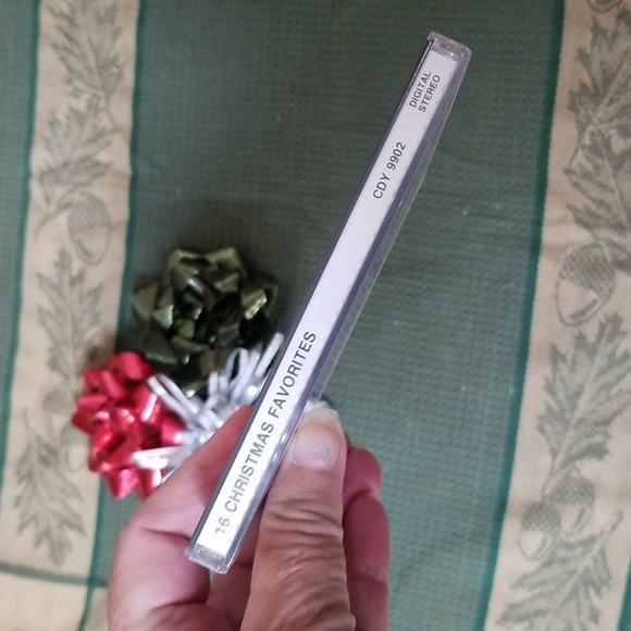 🎄THE MISTLETOE SINGERS CHRISTMAS CD - Picture 5 of 5